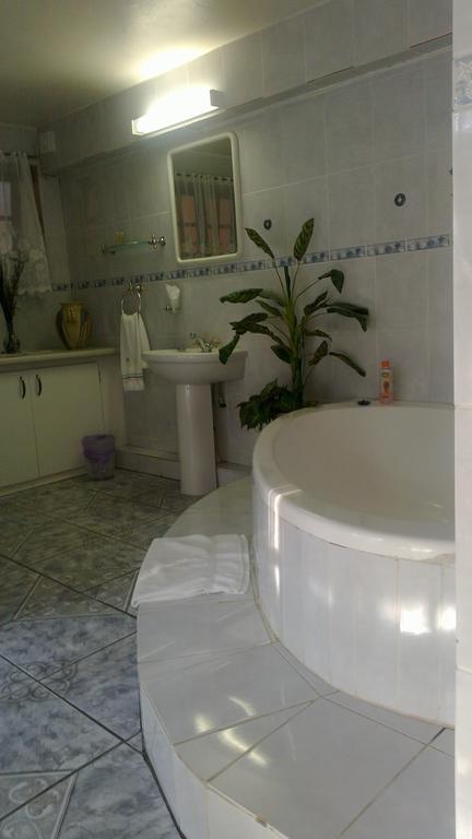 Harmony Guesthouse Mbombela Номер фото
