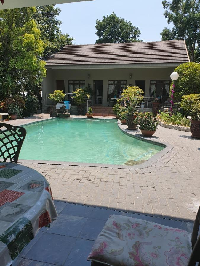 Harmony Guesthouse Mbombela Екстер'єр фото